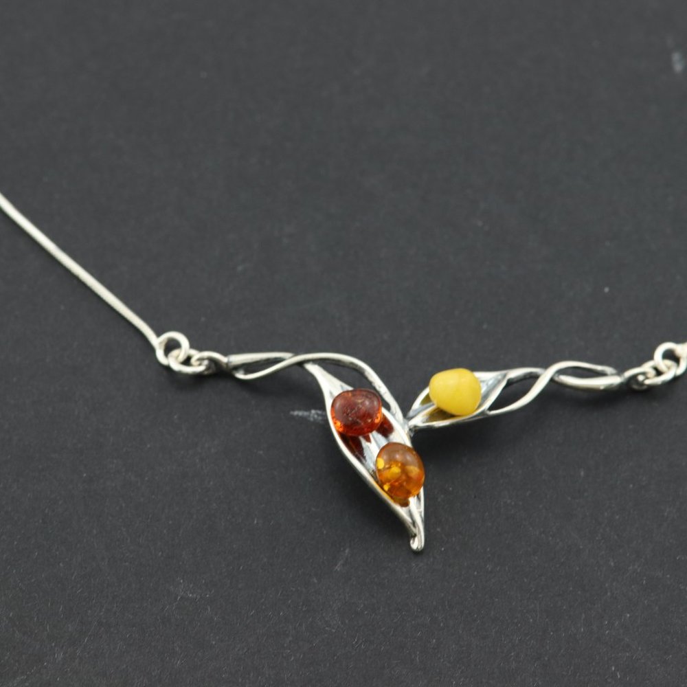 Sterling silver necklace with natural Baltic amber - Picture 10 of 13